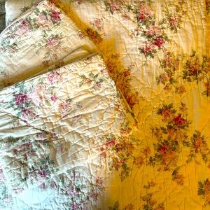 Shabby Chic King Quilt & Shams